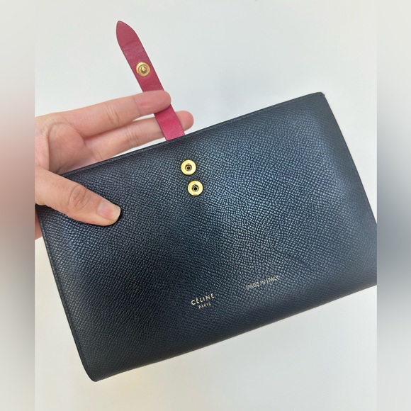 Grained Shiny Calfskin Large Multifunction Strap Wallet - Picture 3 of 11